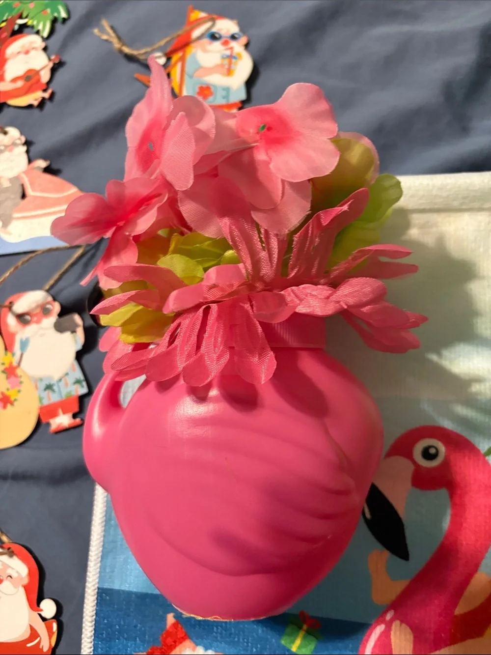 Tropical Party Set - Decorations, pen, lotion, lip gel, hand cream, wipes, cups
